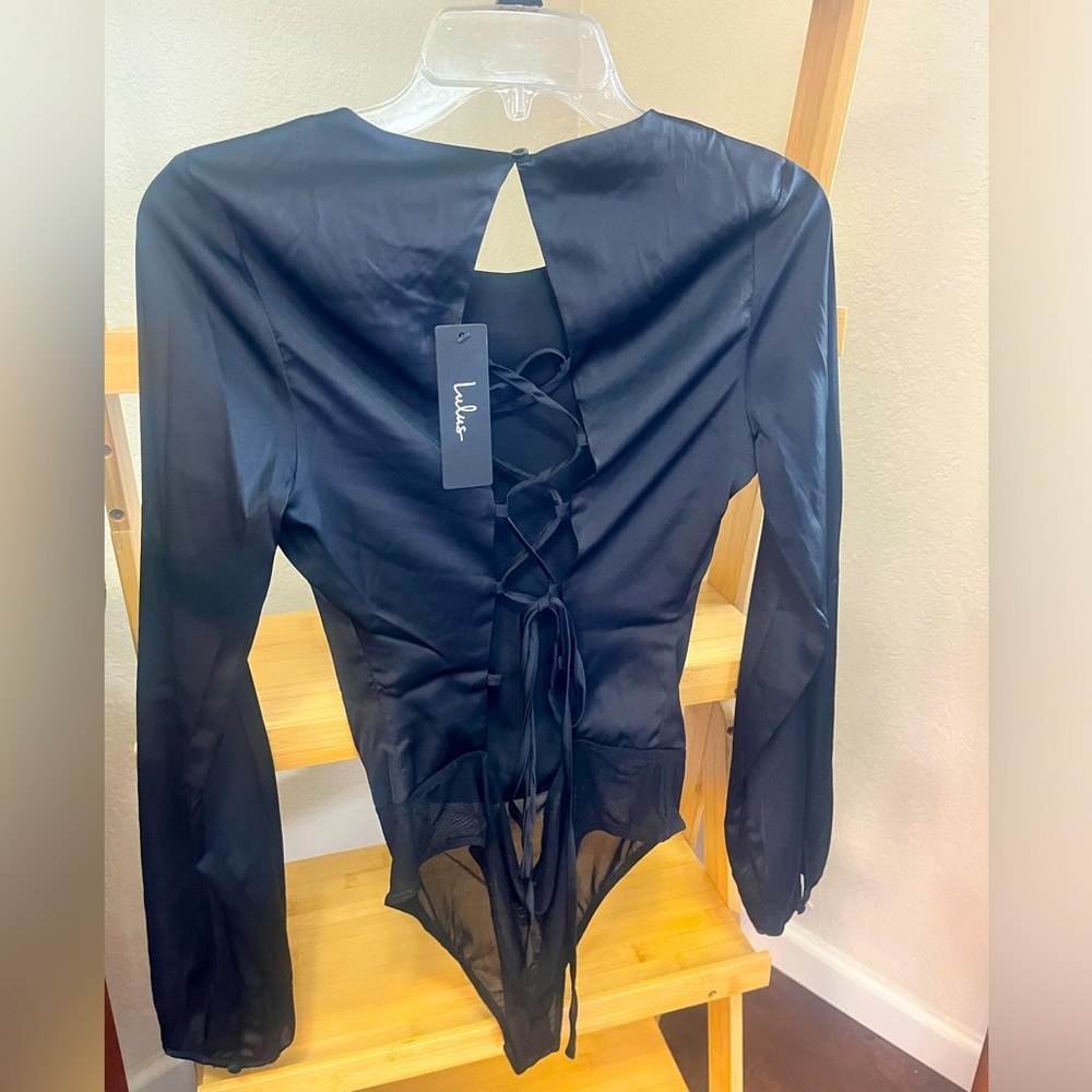 Lulus black lace up back bodysuit! Size M